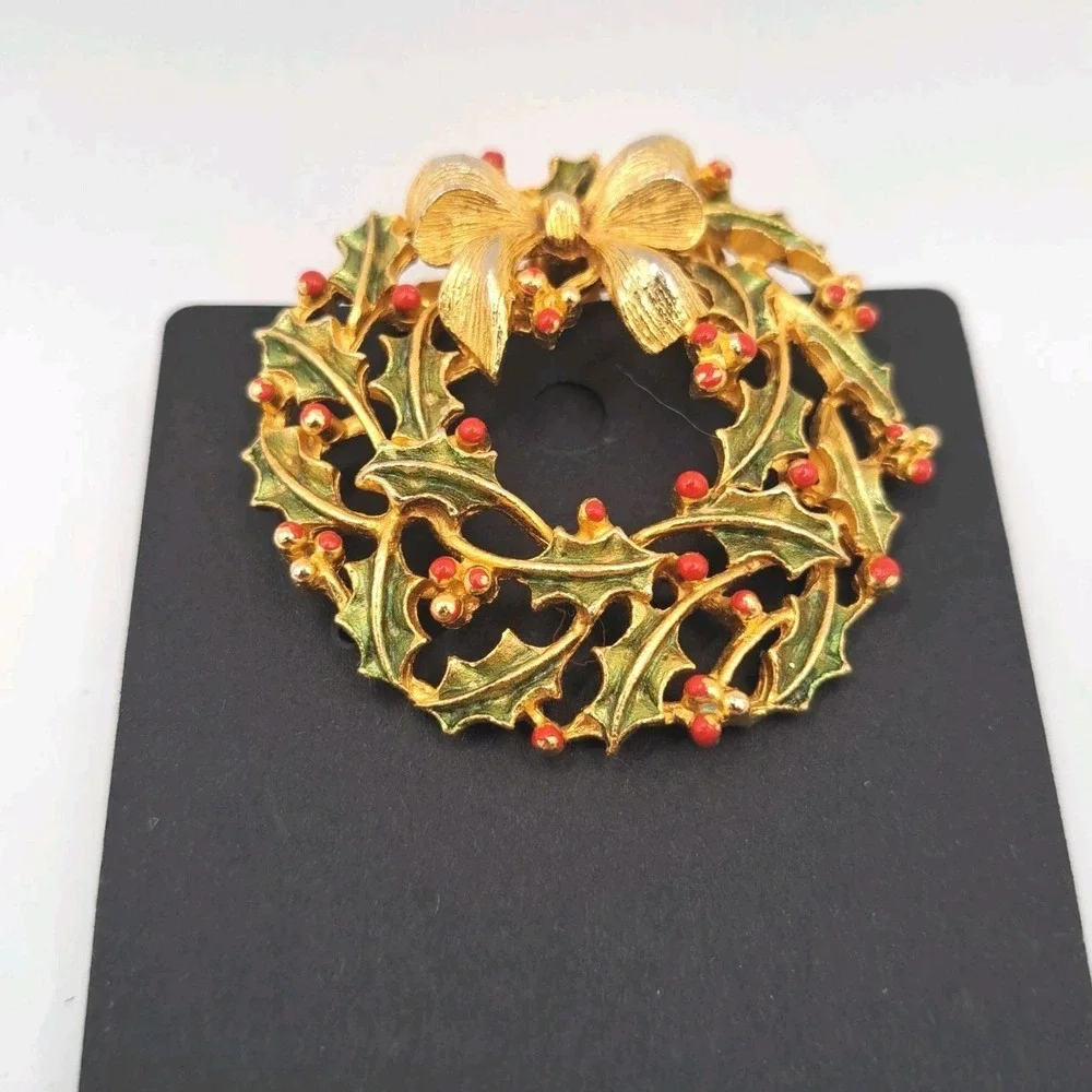 Vtg Jonette Jewelry Christmas Holiday Brooch Lot of 2 Signed Wreath Gingerbread
